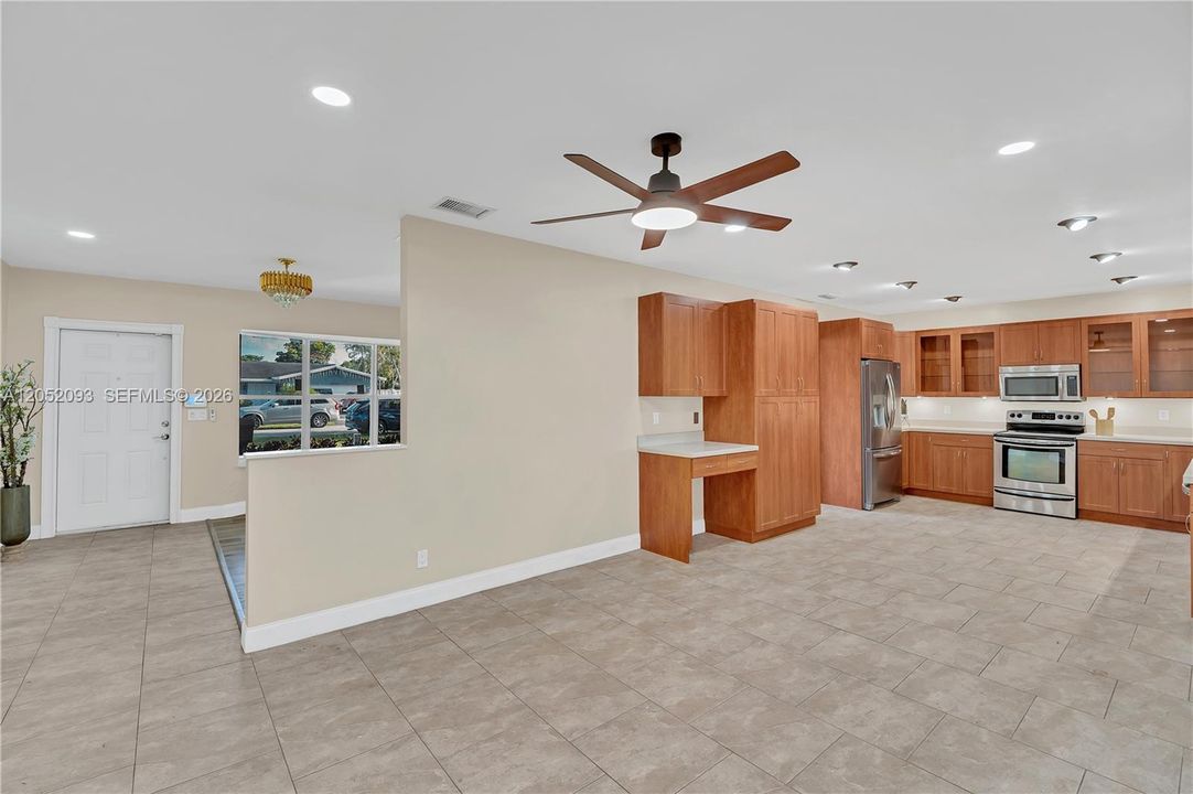 For Sale: $930,000 (4 beds, 3 baths, 2600 Square Feet)