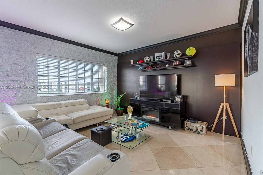 For Sale: $730,000 (3 beds, 2 baths, 2490 Square Feet)