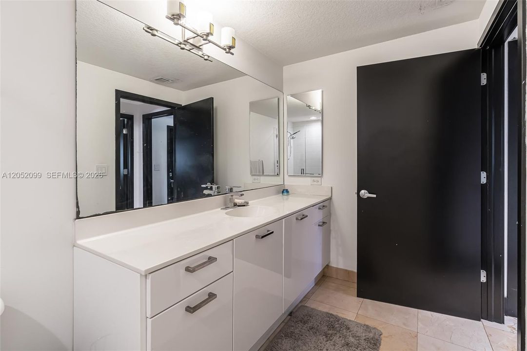 For Sale: $730,000 (3 beds, 2 baths, 2490 Square Feet)