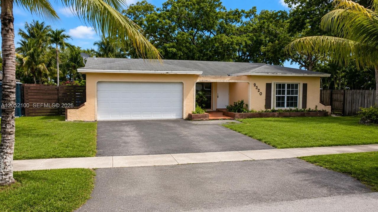 For Sale: $510,000 (3 beds, 2 baths, 1548 Square Feet)