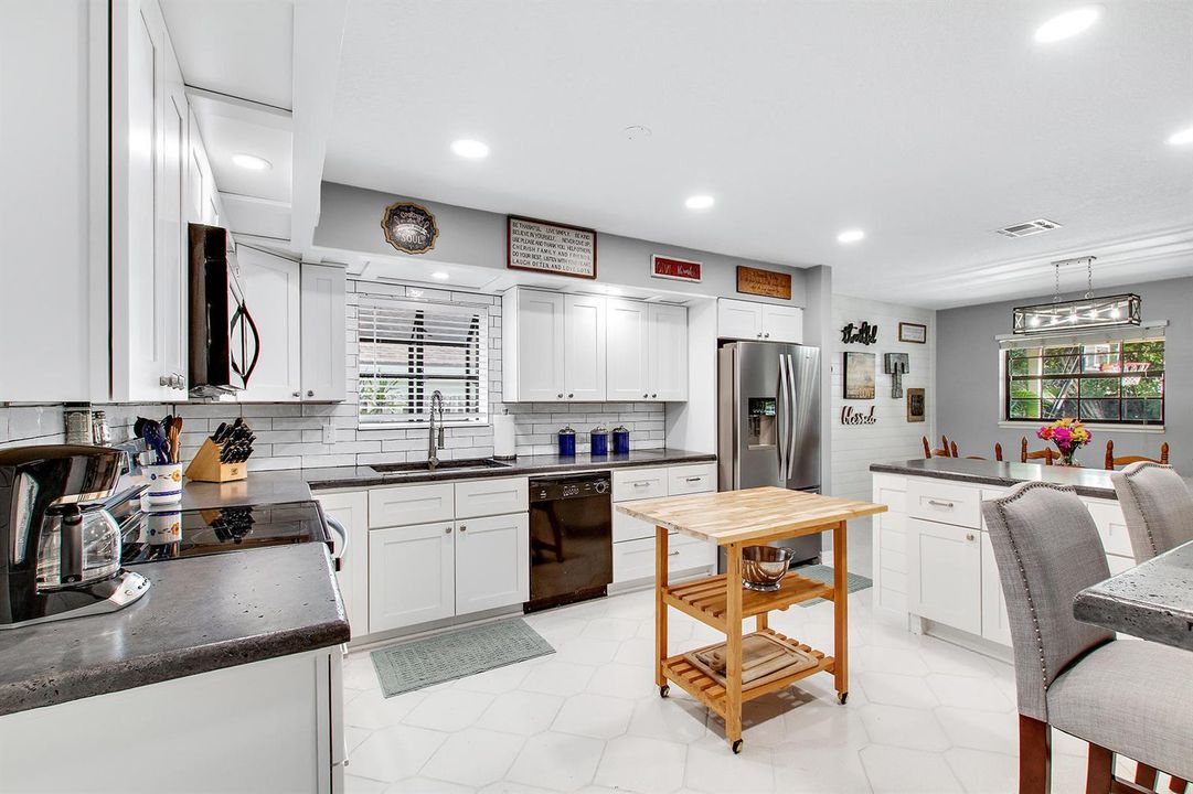 912 Blueberry Dr (5)