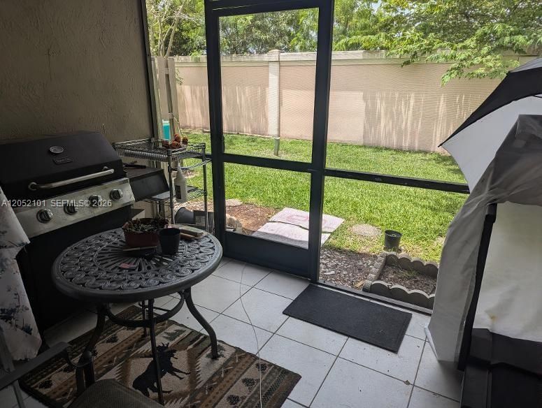 For Sale: $324,900 (2 beds, 2 baths, 1185 Square Feet)