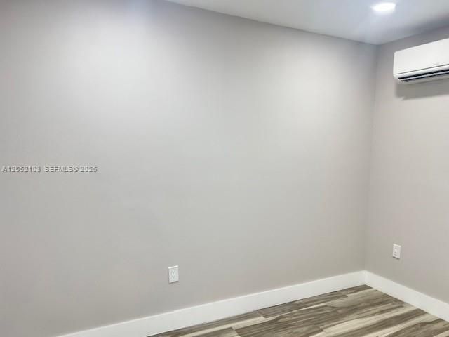 В аренду: $2,300 (2 спален, 1 ванн, 2354 Квадратных фут)