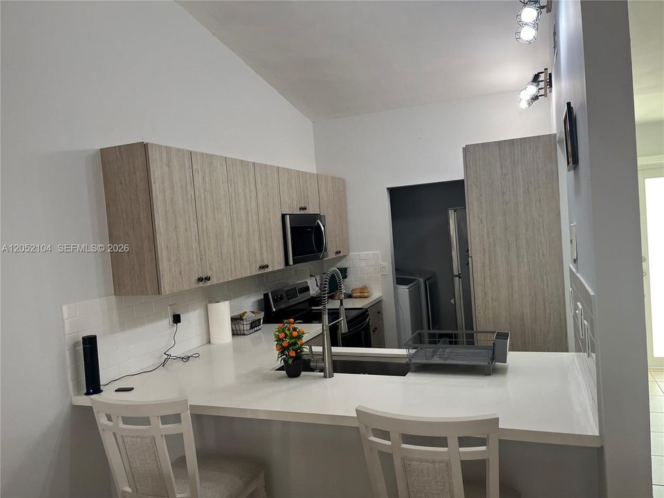 For Rent: $2,400 (2 beds, 2 baths, 1256 Square Feet)