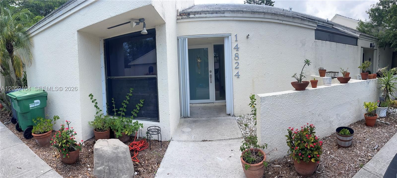 For Rent: $2,400 (2 beds, 2 baths, 1256 Square Feet)