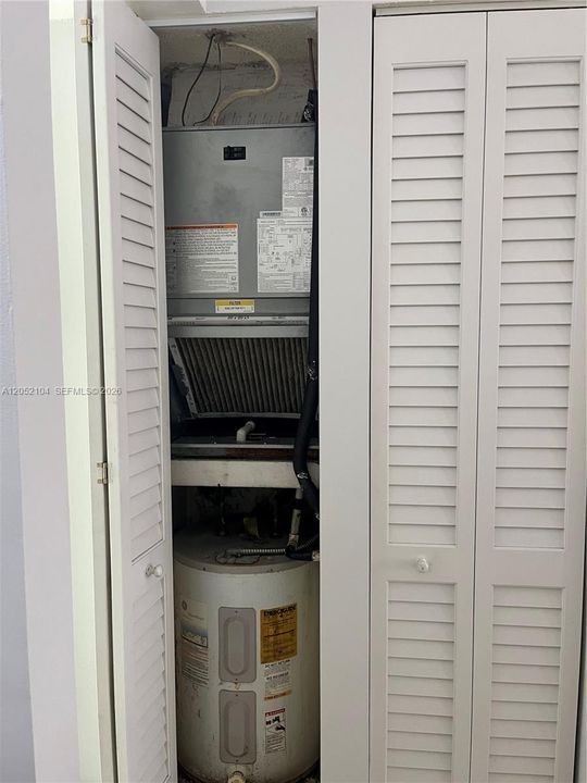 For Rent: $2,400 (2 beds, 2 baths, 1256 Square Feet)