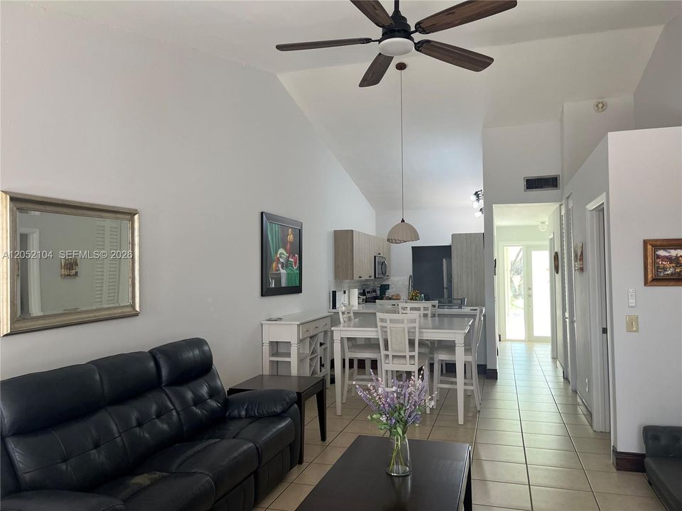 For Rent: $2,400 (2 beds, 2 baths, 1256 Square Feet)