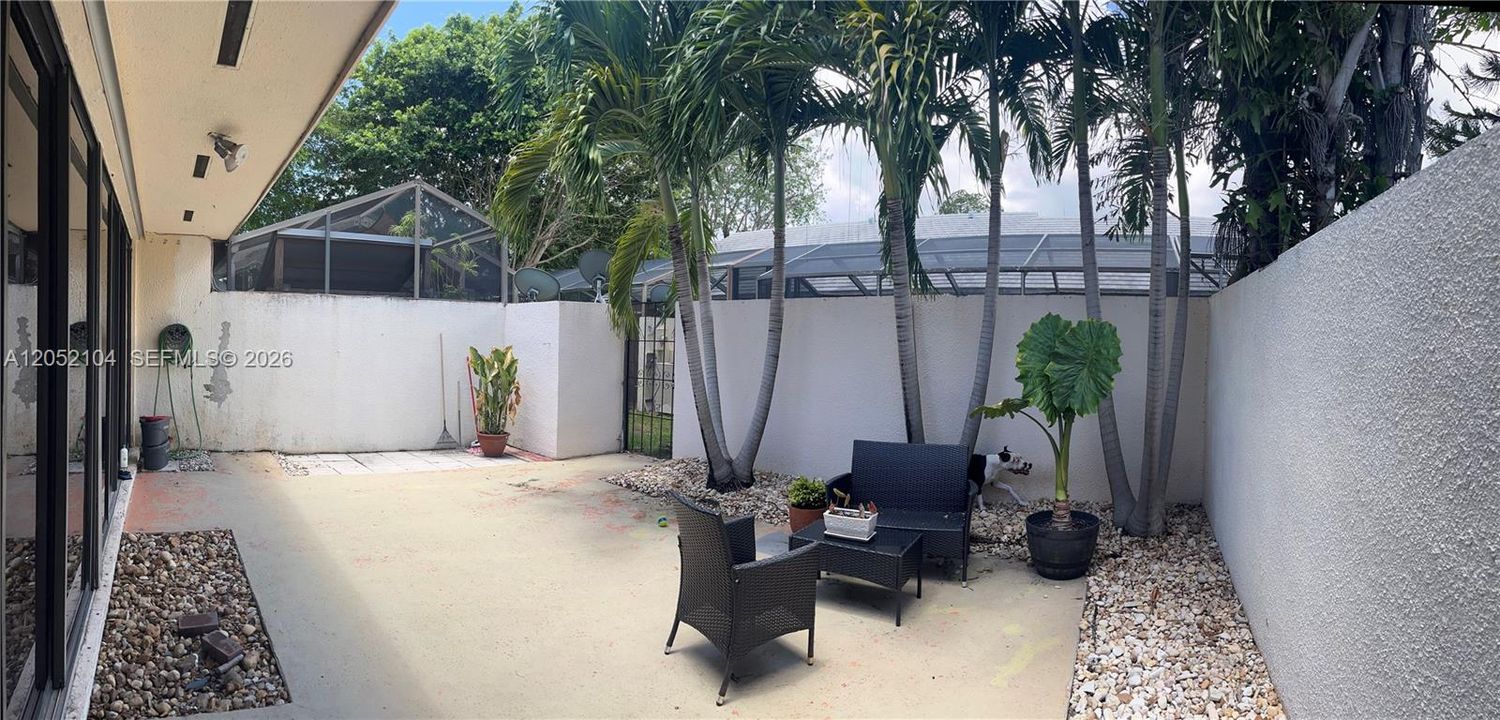 For Rent: $2,400 (2 beds, 2 baths, 1256 Square Feet)