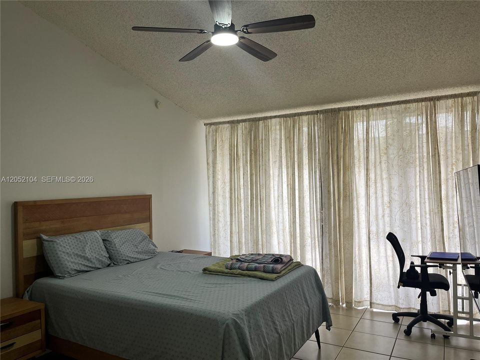 For Rent: $2,400 (2 beds, 2 baths, 1256 Square Feet)