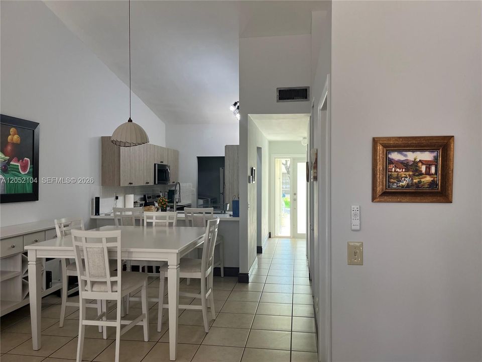 For Rent: $2,400 (2 beds, 2 baths, 1256 Square Feet)