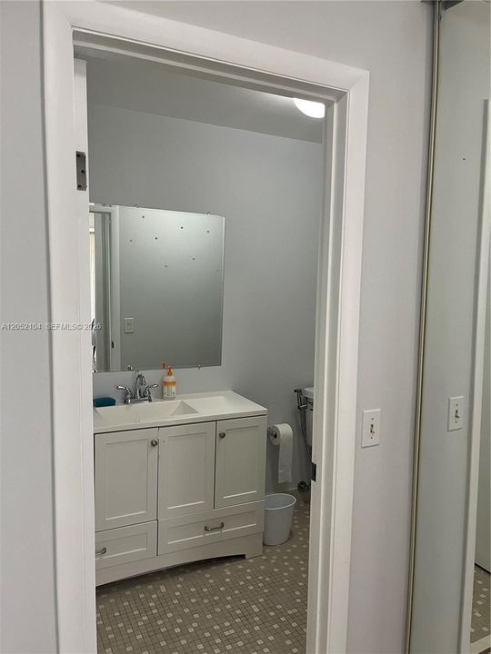 For Rent: $2,400 (2 beds, 2 baths, 1256 Square Feet)