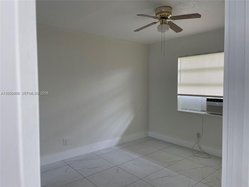 For Rent: $1,414 (1 beds, 1 baths, 2363 Square Feet)