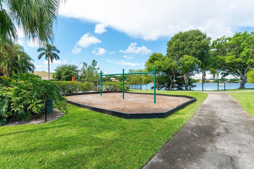 16422 Straw Way