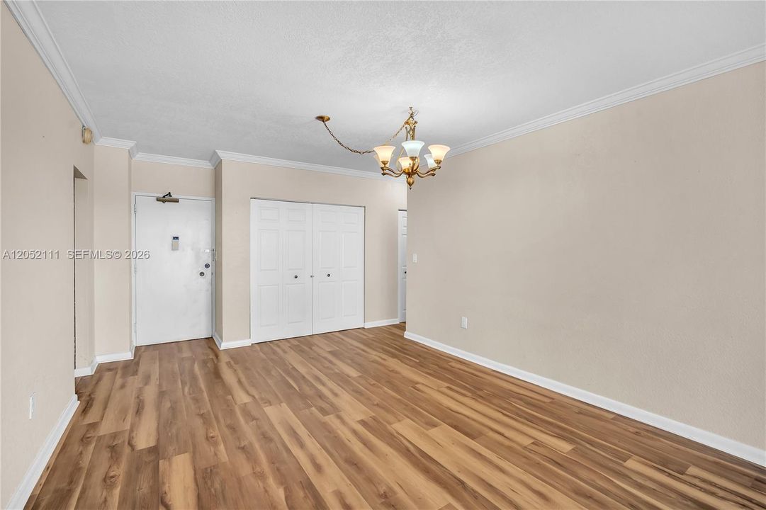 En Venta: $325,000 (1 camas, 1 baños, 870 Pies cuadrados)