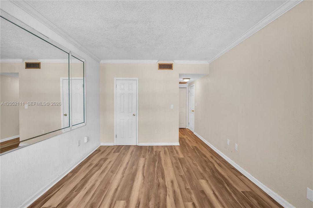 En Venta: $325,000 (1 camas, 1 baños, 870 Pies cuadrados)