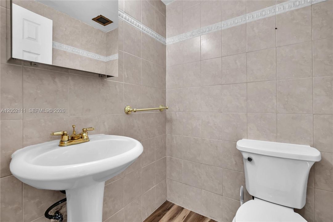 En Venta: $325,000 (1 camas, 1 baños, 870 Pies cuadrados)