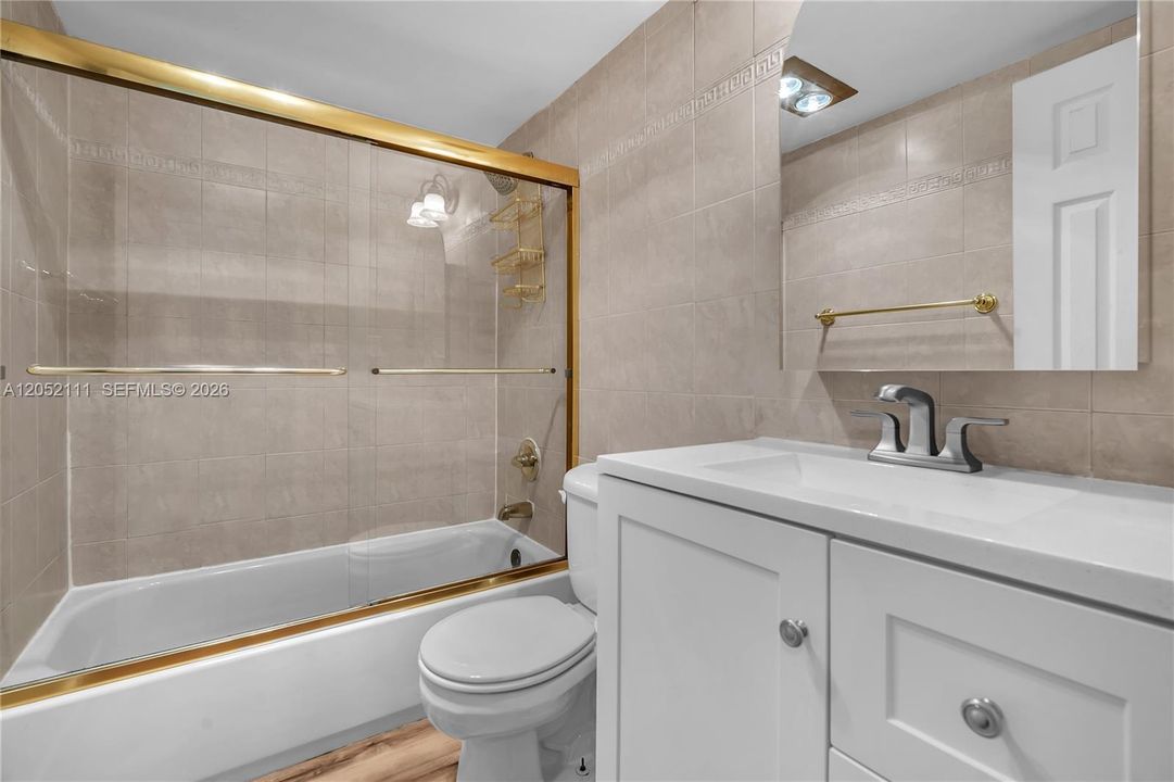 En Venta: $325,000 (1 camas, 1 baños, 870 Pies cuadrados)