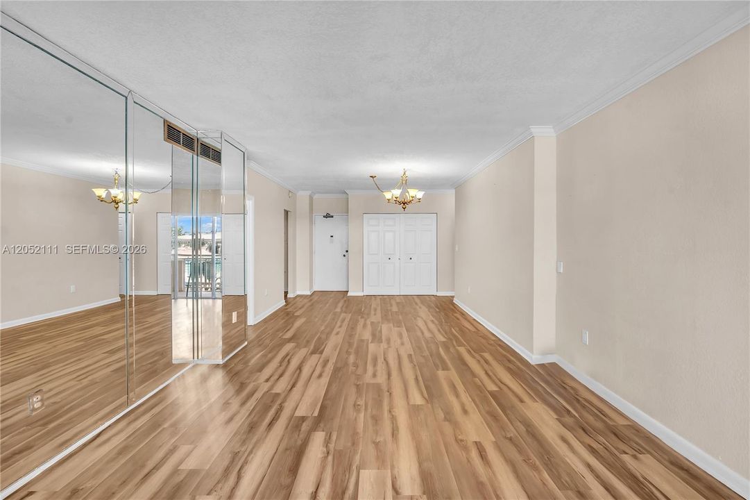 En Venta: $325,000 (1 camas, 1 baños, 870 Pies cuadrados)