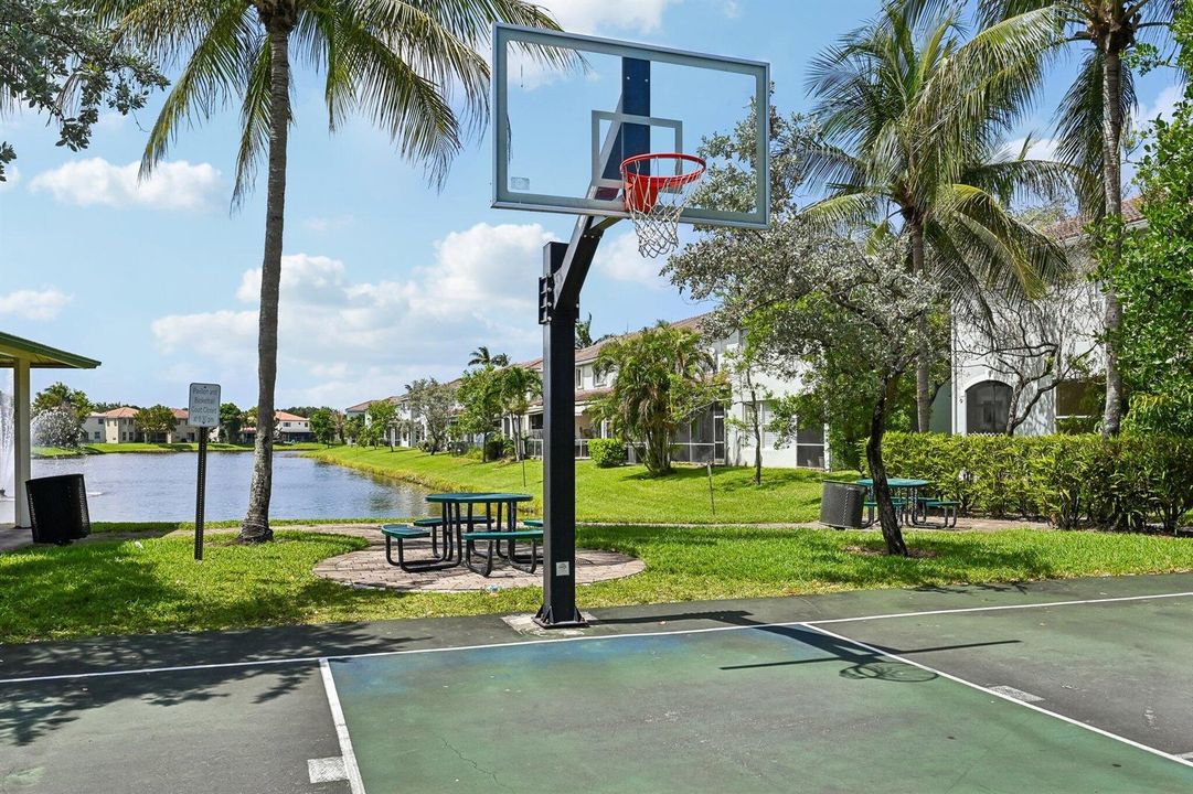 6-web-or-mls-Center Stone Ln-1107-906