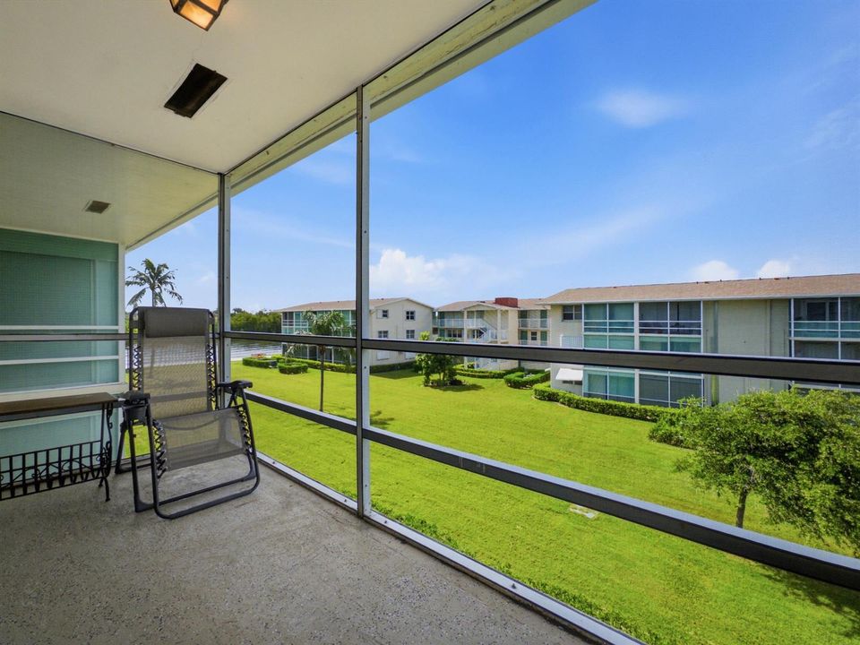 Screened Balcony