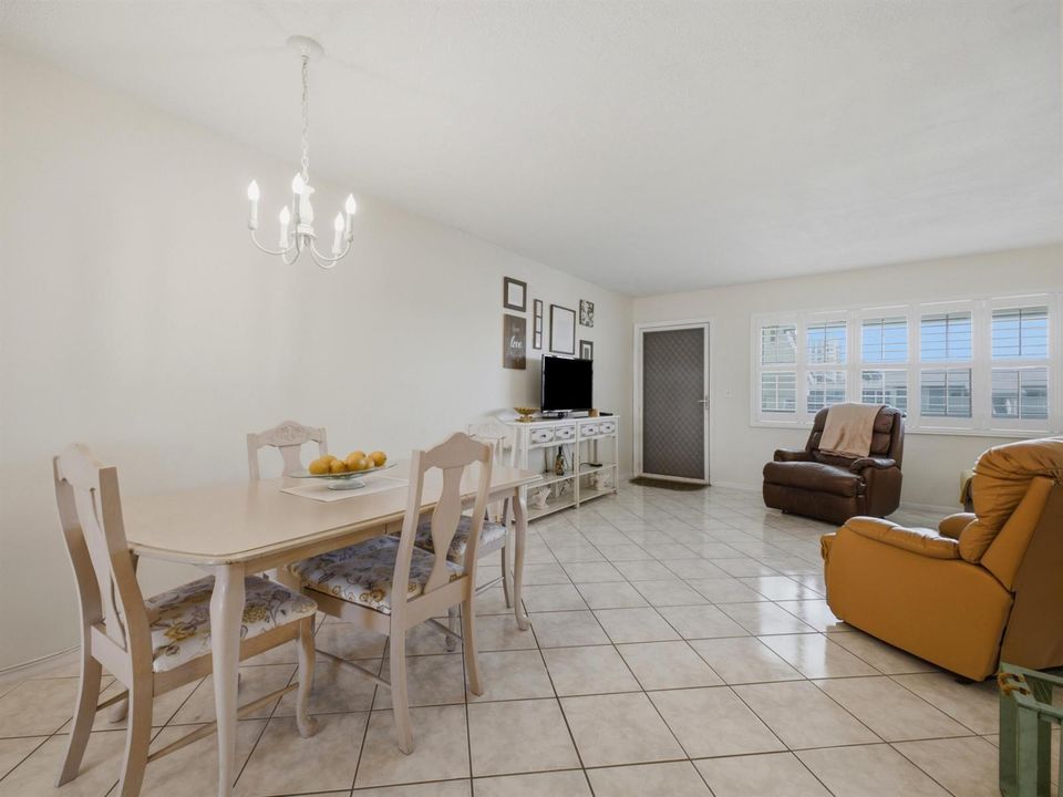 Dining to Foyer