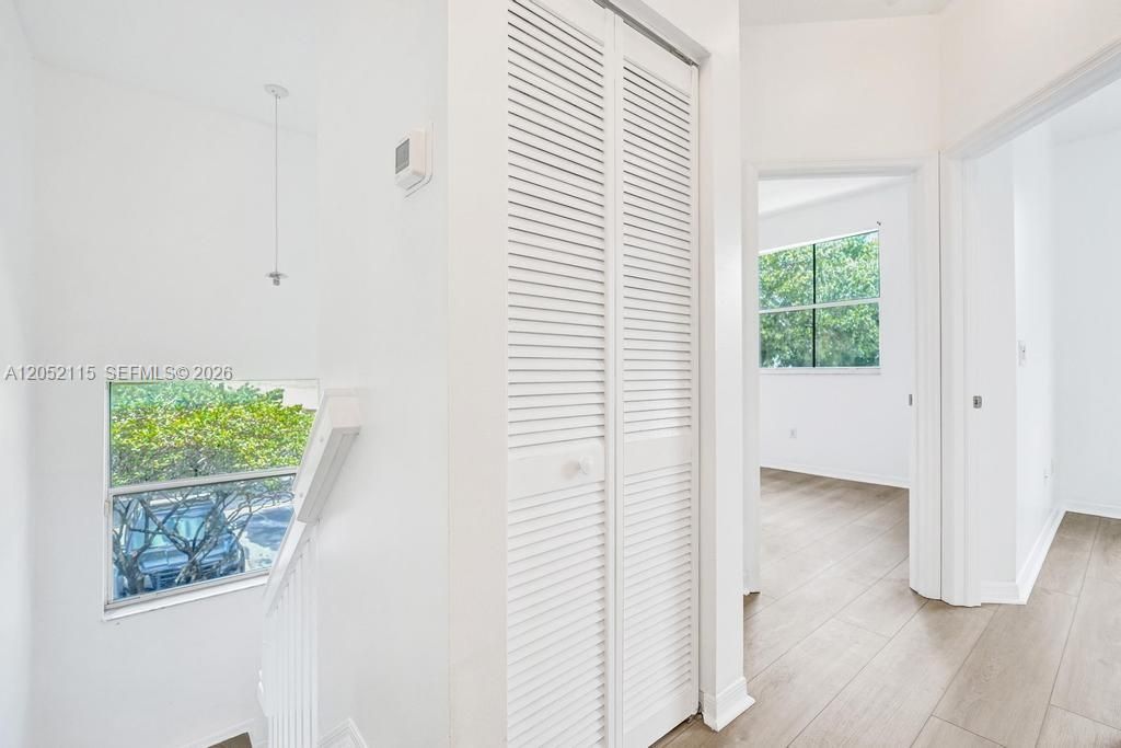 For Rent: $2,800 (3 beds, 2 baths, 1396 Square Feet)