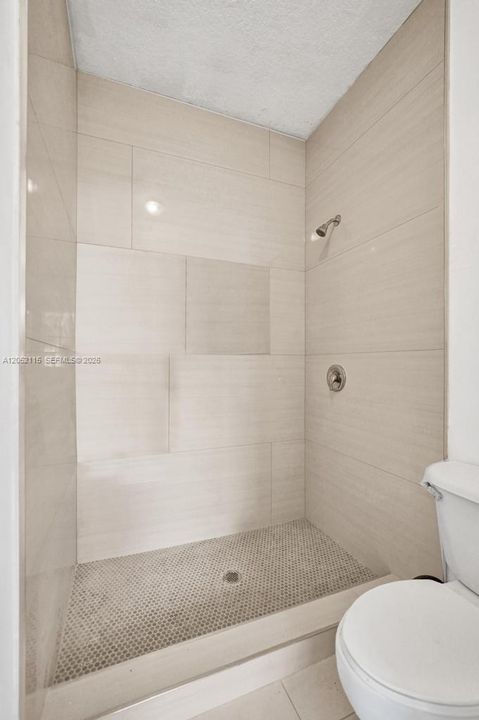 For Rent: $2,800 (3 beds, 2 baths, 1396 Square Feet)
