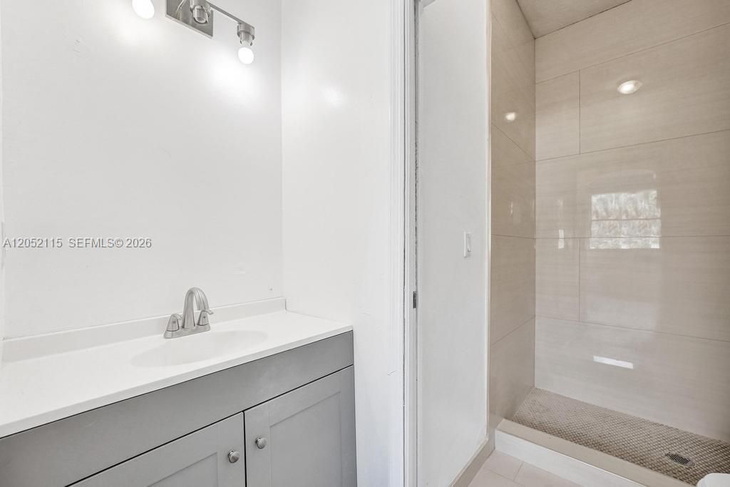 For Rent: $2,800 (3 beds, 2 baths, 1396 Square Feet)