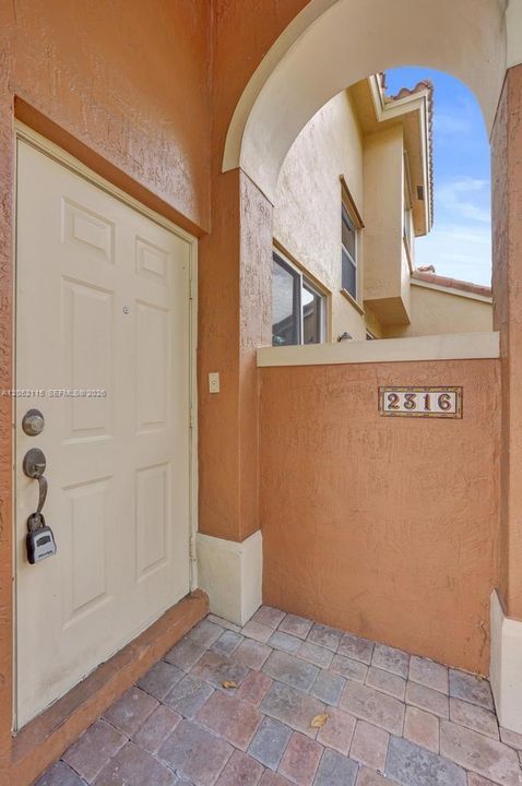 For Rent: $2,800 (3 beds, 2 baths, 1396 Square Feet)