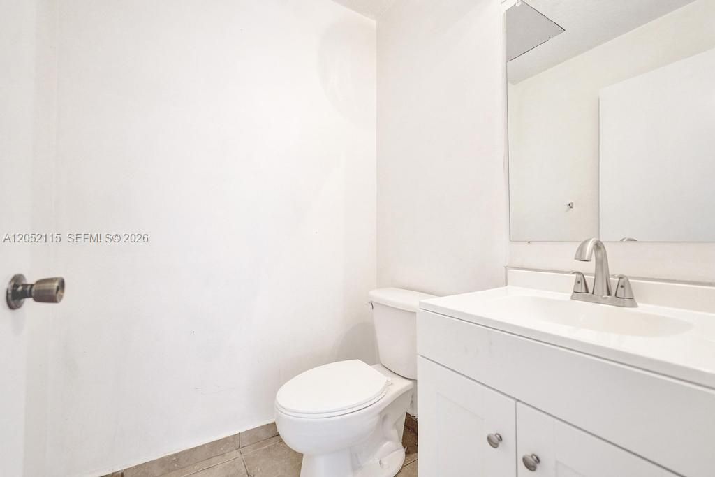 For Rent: $2,800 (3 beds, 2 baths, 1396 Square Feet)