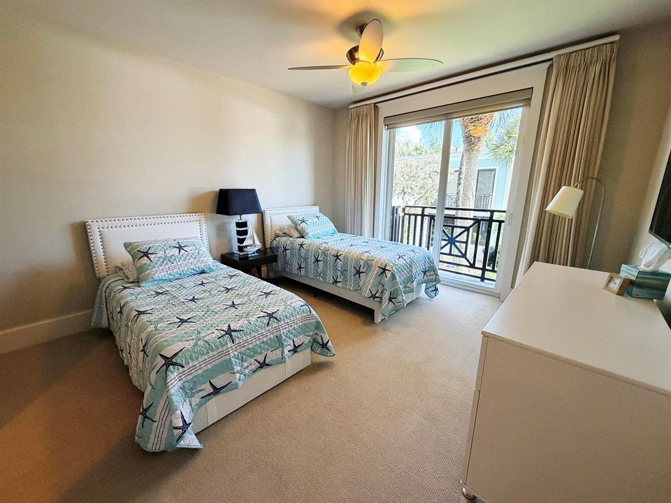 Twin Bedroom