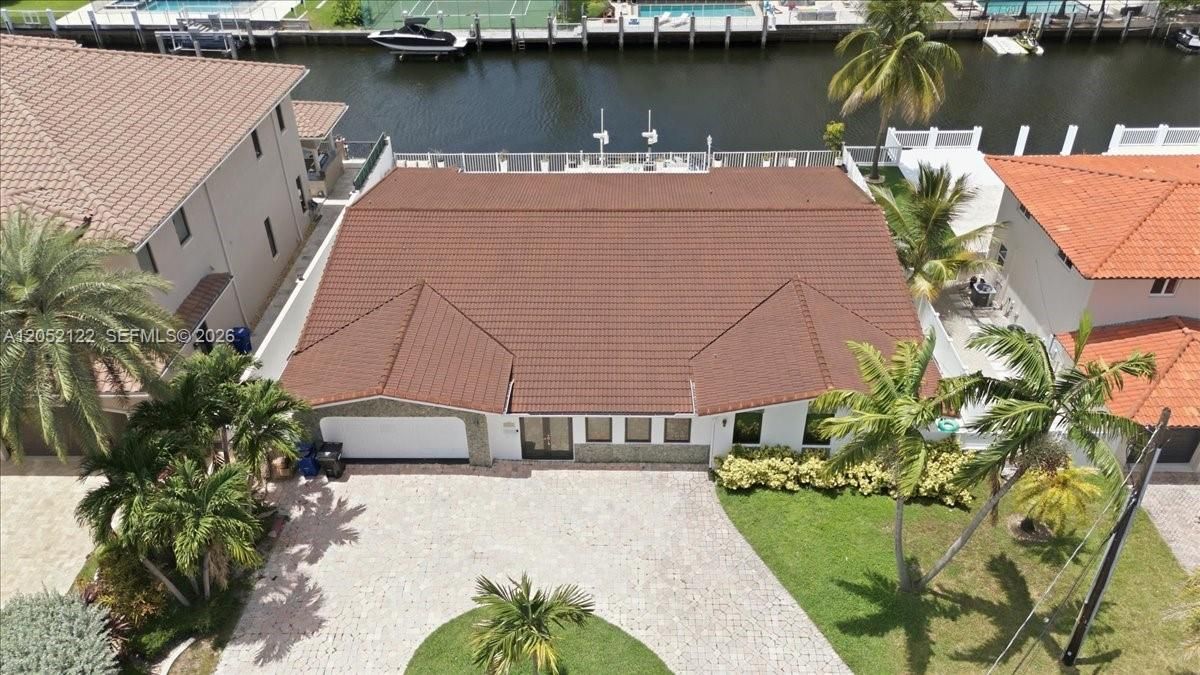 В аренду: $13,000 (4 спален, 4 ванн, 3361 Квадратных фут)