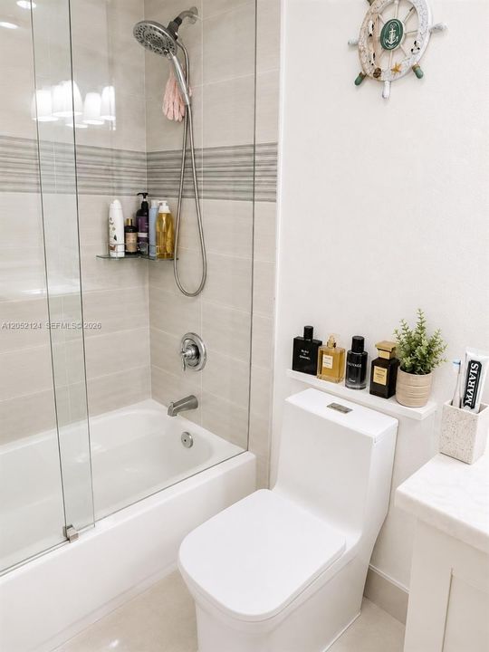 For Rent: $2,400 (2 beds, 2 baths, 1092 Square Feet)