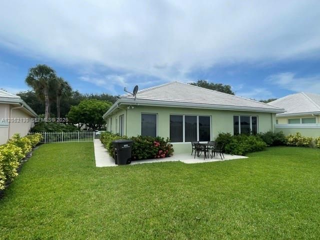 For Sale: $615,000 (3 beds, 2 baths, 1968 Square Feet)