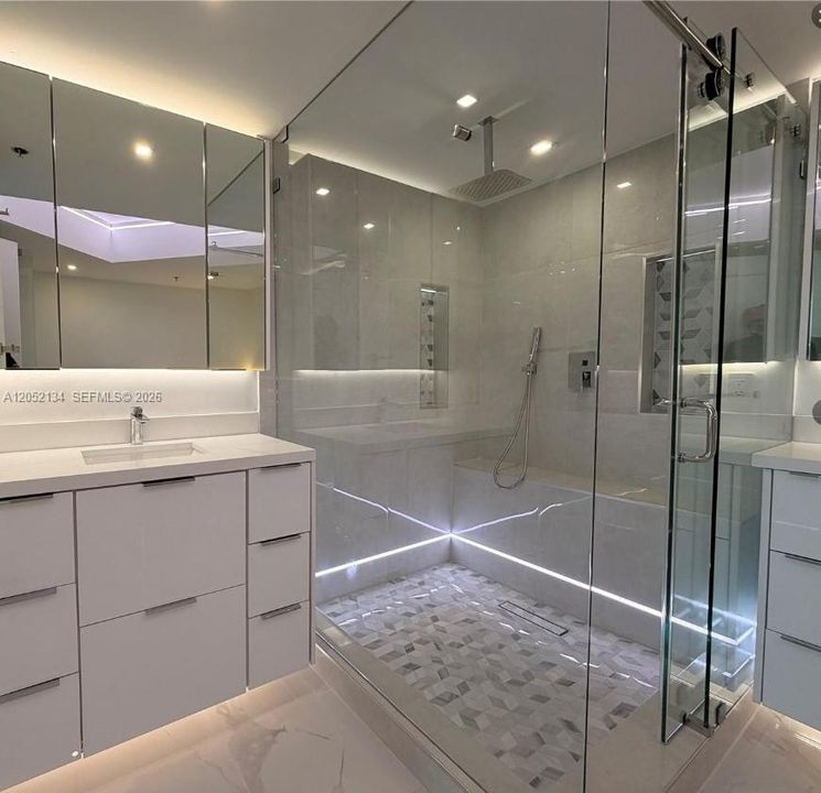 На продажу: $599,000 (3 спален, 3 ванн, 1570 Квадратных фут)