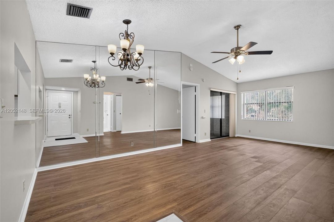 For Sale: $103,500 (2 beds, 2 baths, 1049 Square Feet)