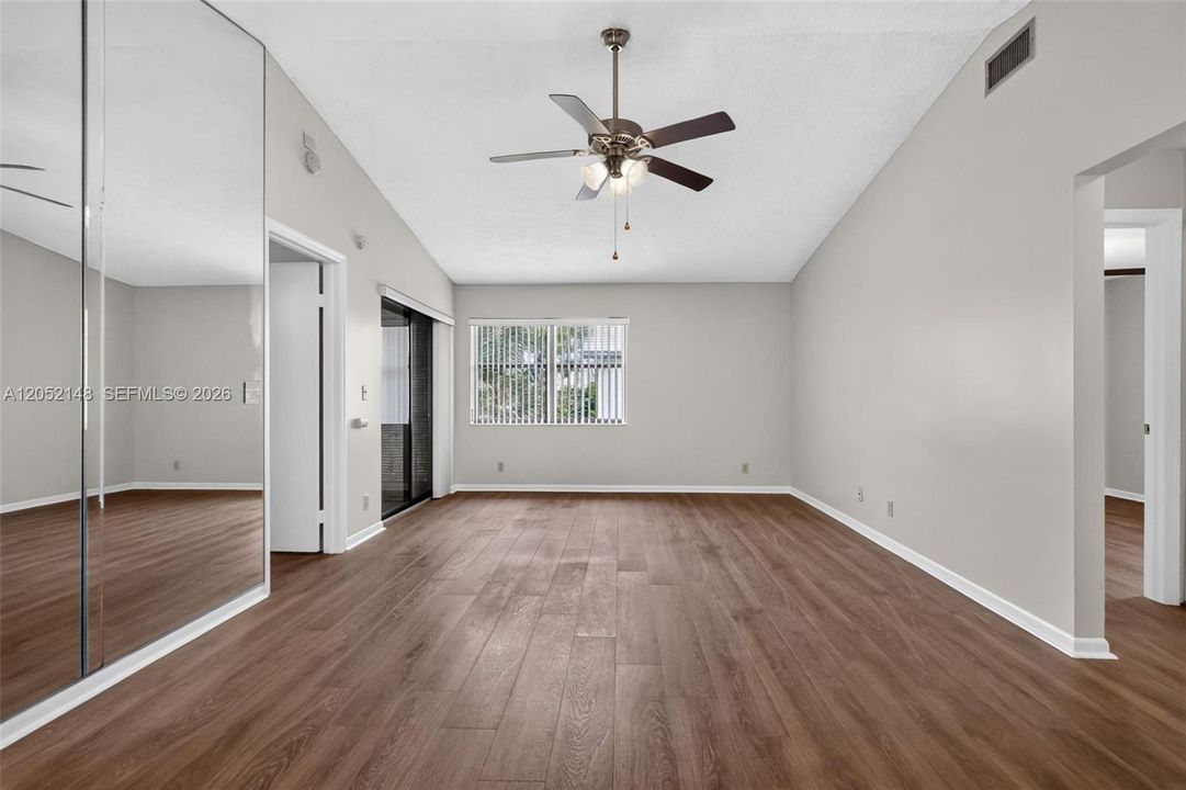 For Sale: $103,500 (2 beds, 2 baths, 1049 Square Feet)