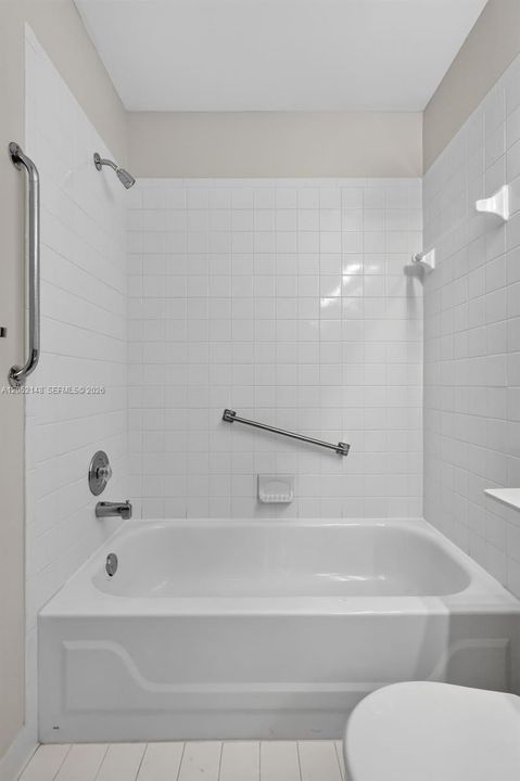 For Sale: $103,500 (2 beds, 2 baths, 1049 Square Feet)