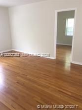 For Rent: $1,800 (1 beds, 1 baths, 720 Square Feet)