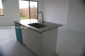 En Venta: $415,000 (3 camas, 2 baños, 1666 Pies cuadrados)
