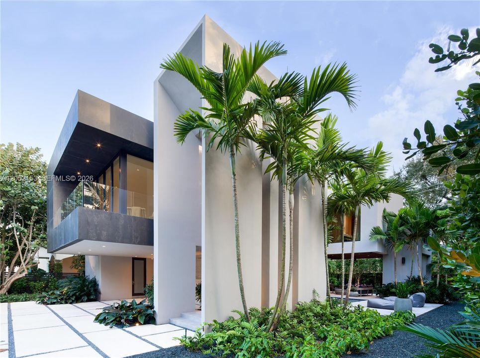 For Sale: $4,995,000 (2 beds, 2 baths, 3114 Square Feet)