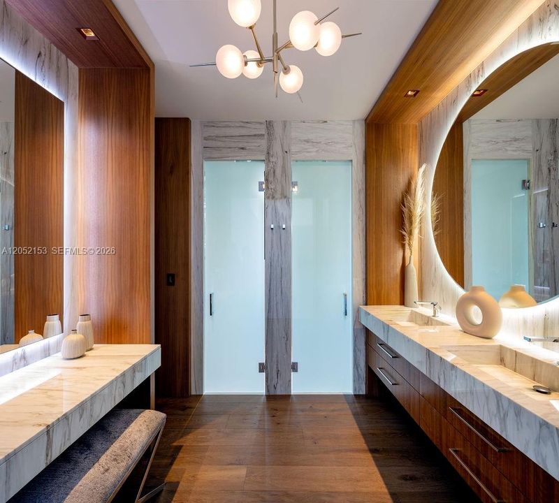 For Sale: $4,995,000 (2 beds, 2 baths, 3114 Square Feet)