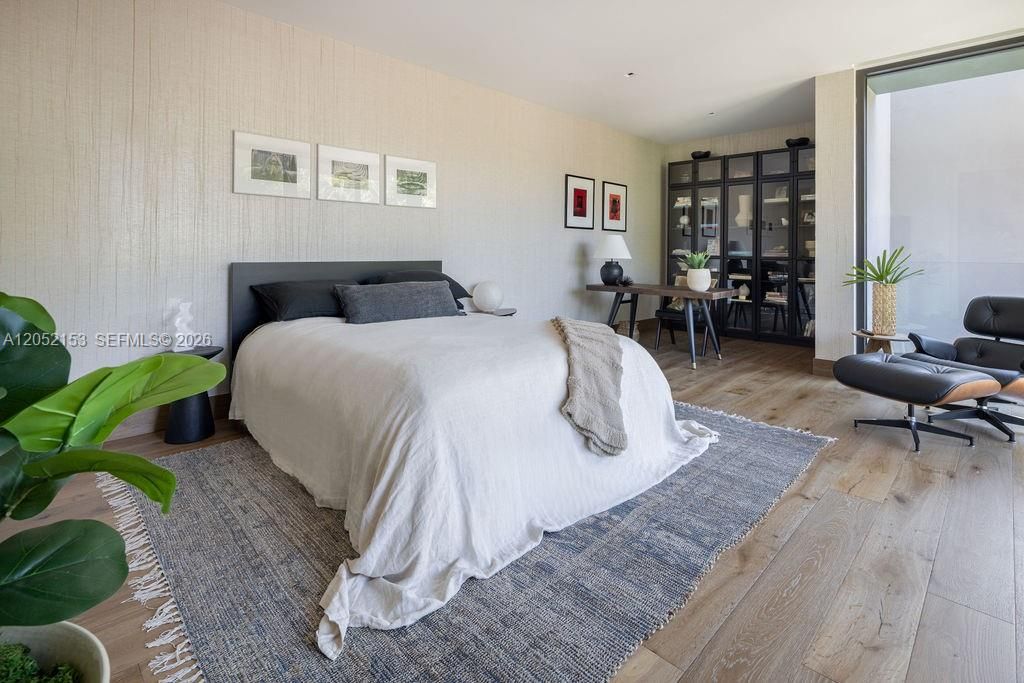 For Sale: $4,995,000 (2 beds, 2 baths, 3114 Square Feet)