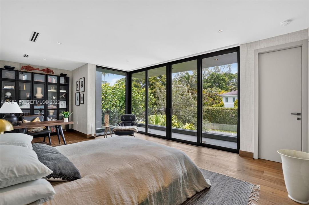 For Sale: $4,995,000 (2 beds, 2 baths, 3114 Square Feet)
