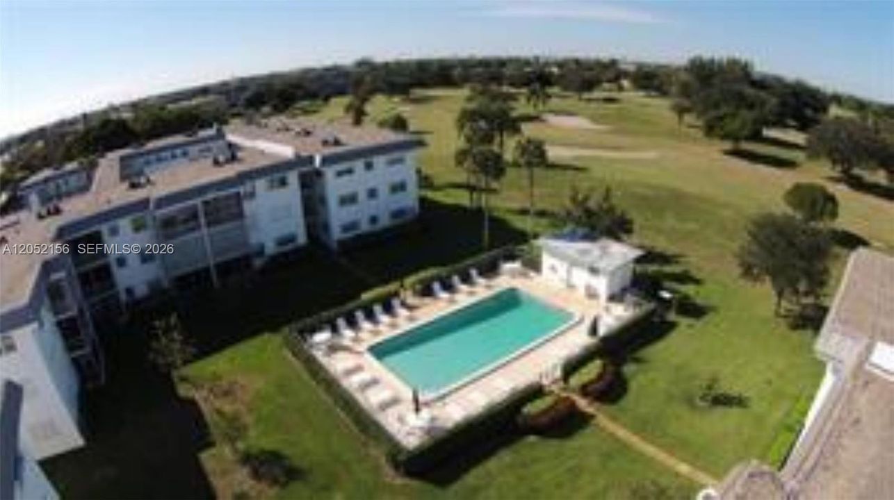 For Rent: $1,950 (2 beds, 1 baths, 850 Square Feet)