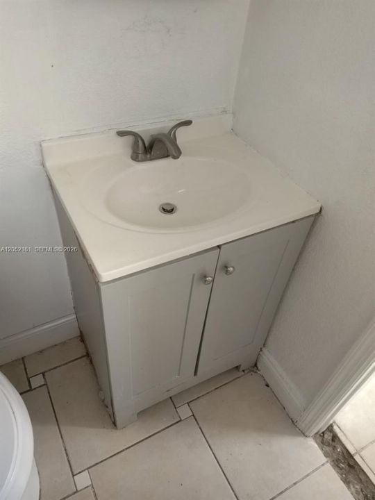 На продажу: $119,000 (1 спален, 1 ванн, 525 Квадратных фут)