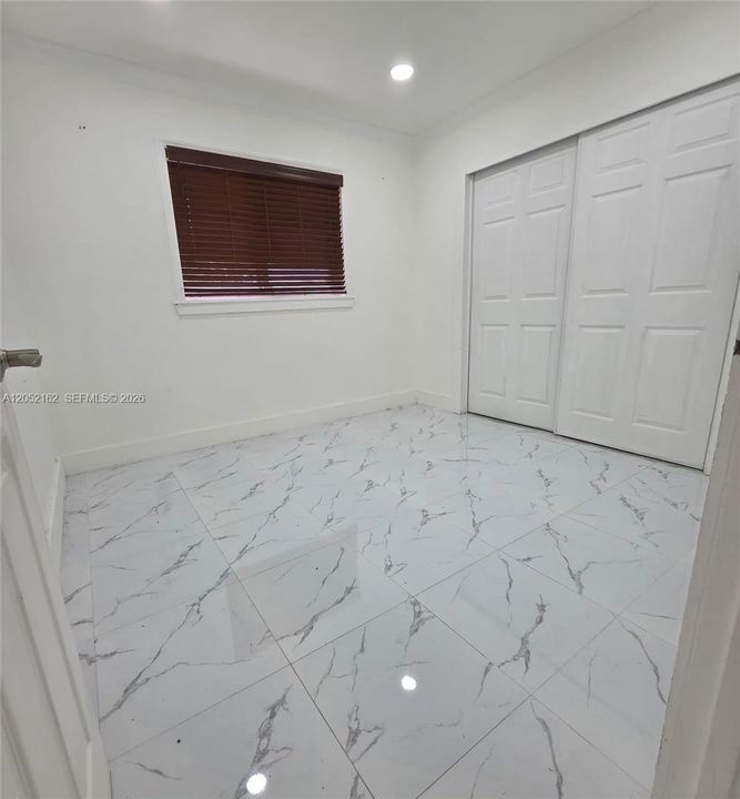 В аренду: $2,950 (3 спален, 1 ванн, 1920 Квадратных фут)