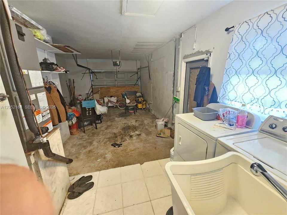 For Sale: $549,000 (2 beds, 2 baths, 1549 Square Feet)