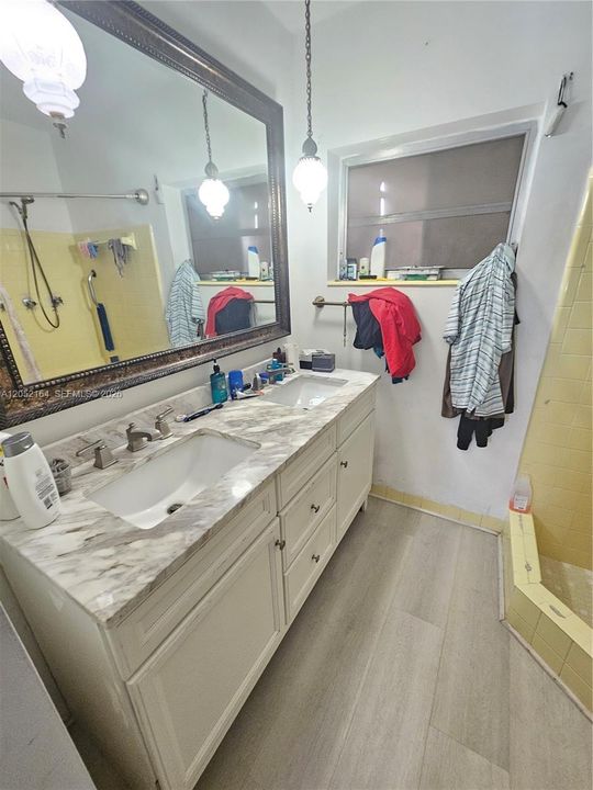 For Sale: $549,000 (2 beds, 2 baths, 1549 Square Feet)