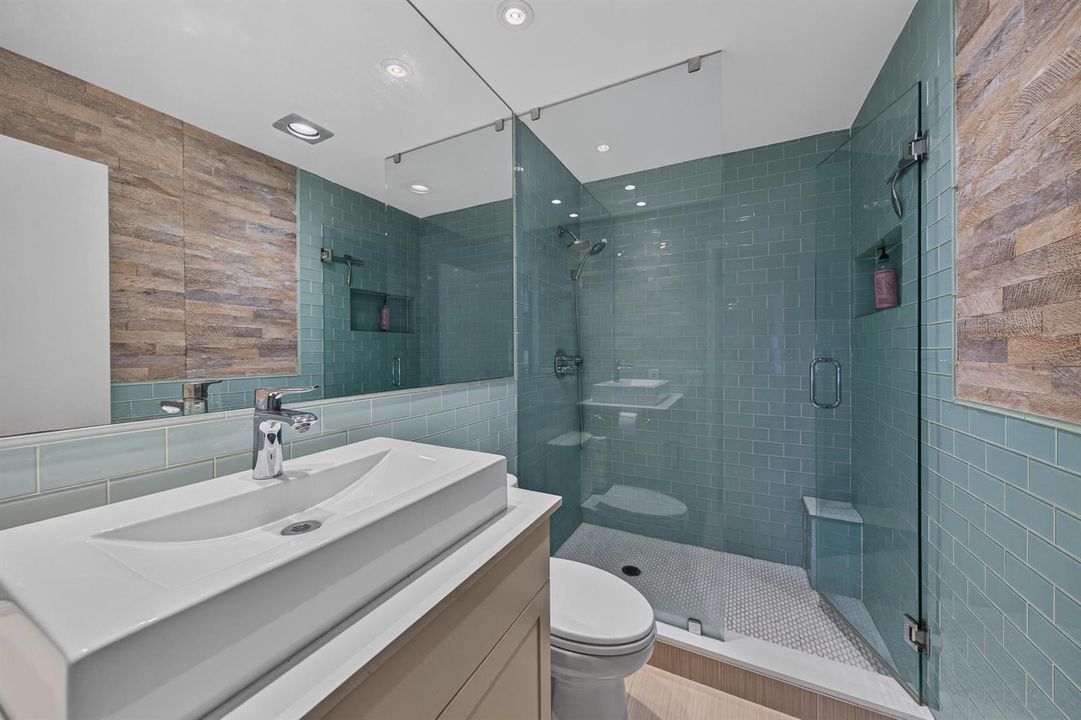 2nd Full Bathroom
